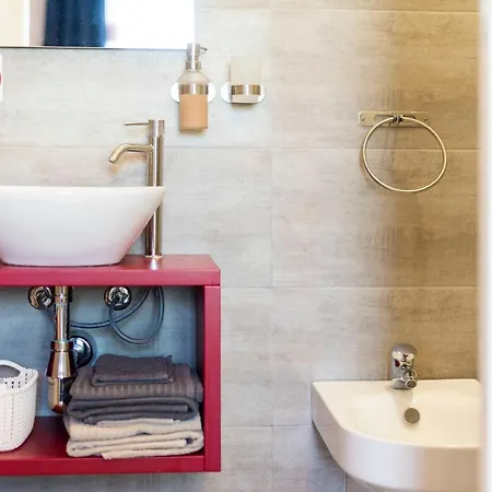 Luxury Con Piscina Privata Vista Mare - *